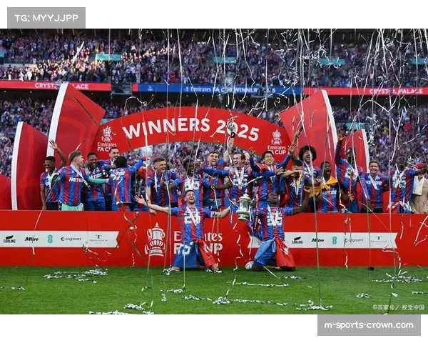 足总杯奇迹时刻 业余球员进球泪洒赛场梦想照进现实